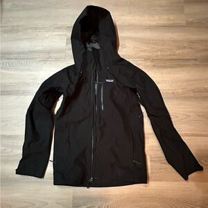 Men's XS Patagonia Black Hooded Ski Jacket with RECCO